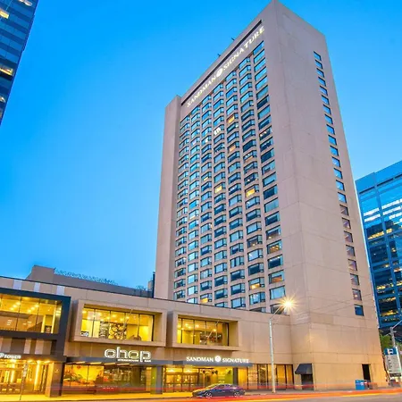 Sandman Signature Edmonton Downtown Hotel-2