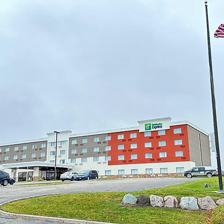 Holiday Inn Express Big Rapids By Ihg-3