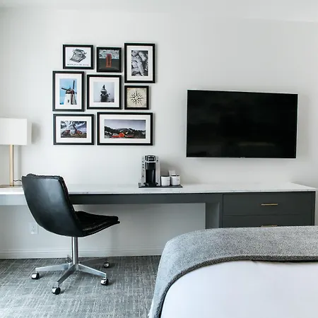 Vinland Hotel And Lounge-3