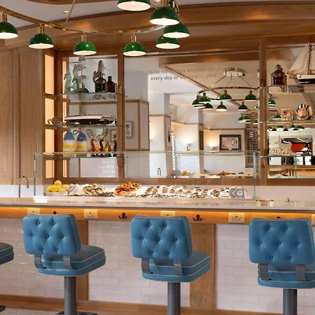 Hotel Champlain Burlington, Curio Collection By Hilton-3
