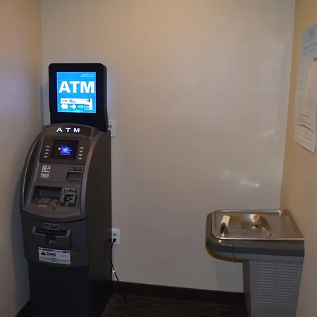 Days Inn By Wyndham Cadillac-2