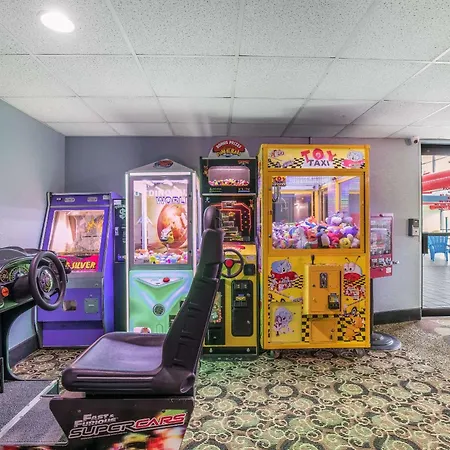 Americinn & Suites By Wyndham Baraboo Event Center-2