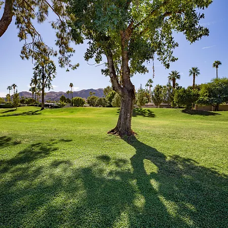 Travelodge By Wyndham Palm Springs-3