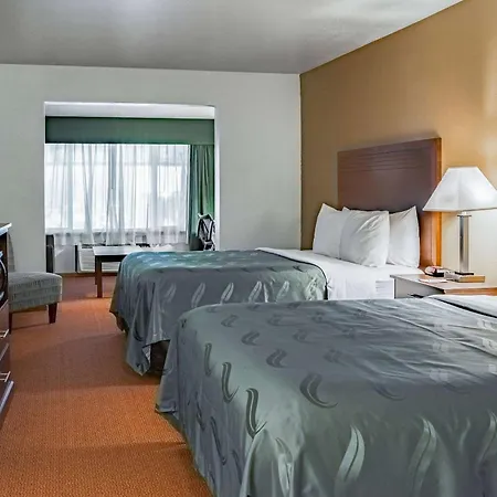Quality Inn & Suites Vancouver North-2
