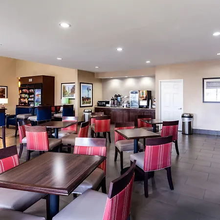 Comfort Suites Lincoln North-3