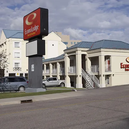Econo Lodge Inn & Suites University-3