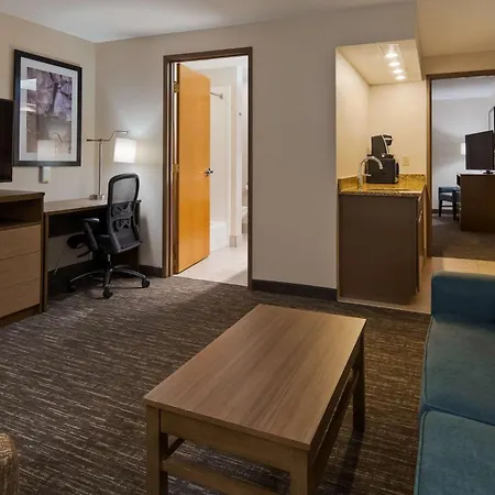Best Western Plus Hudson I-94-3