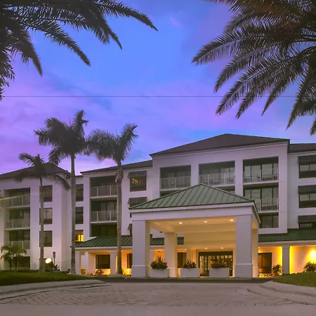 Courtyard By Marriott - Naples-3