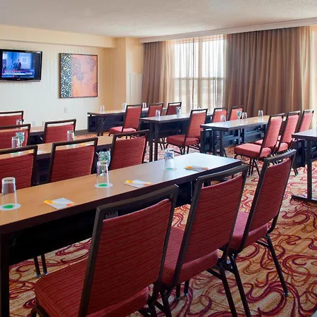 Courtyard By Marriott Pueblo-2