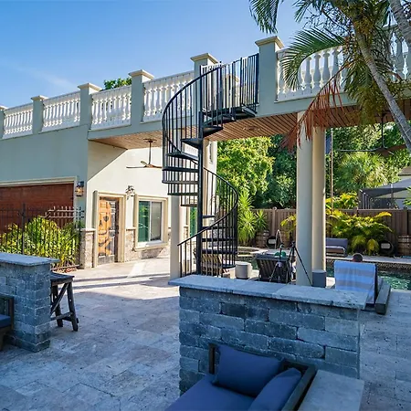 Gaspar'S Luxury Estate-3