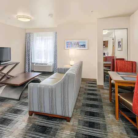 Executive Residency By Best Western Navigator Inn & Suites-3