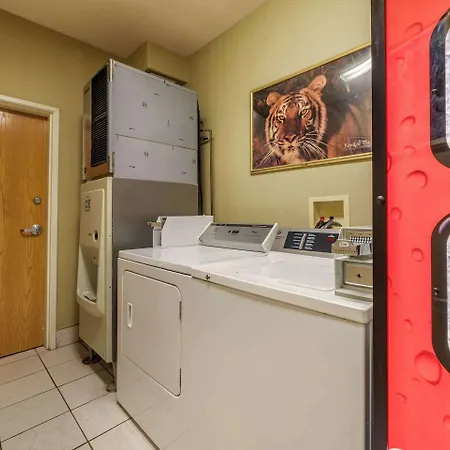 Econo Lodge Colorado Springs Near Airport-2