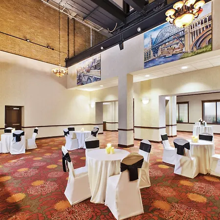 Hilton Garden Inn Cleveland Downtown-3
