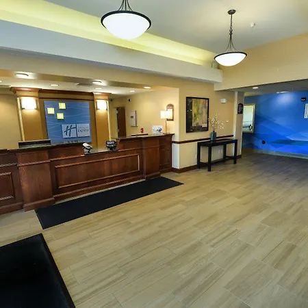 Holiday Inn Express Hotel & Suites Grand Forks By Ihg-3