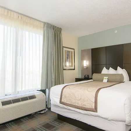 Wingate By Wyndham - Orlando International Airport- Free Hot Breakfast-3