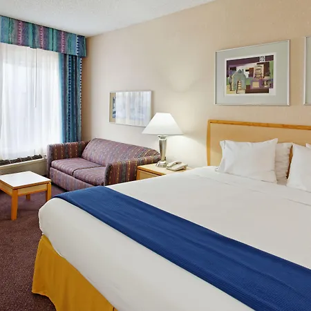 Holiday Inn Express Hotel & Suites San Antonio - Rivercenter Area By Ihg-2