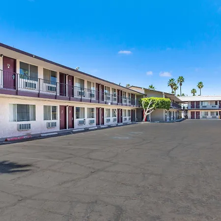 Knights Inn Yuma-2