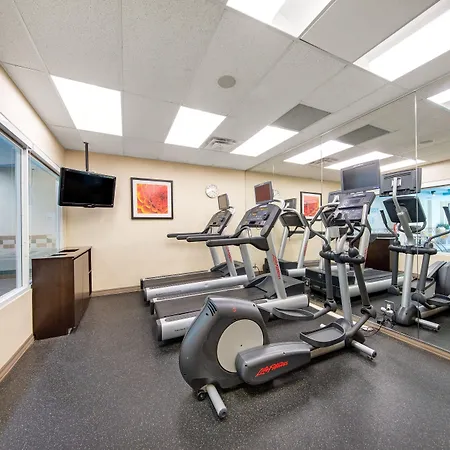 Fairfield Inn & Suites By Marriott Toronto Airport-3