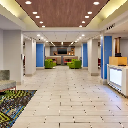 Holiday Inn Express & Suites Chesapeake By Ihg-2