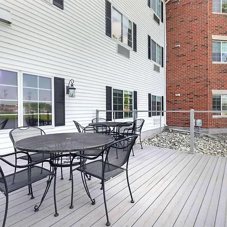 Wyndham Garden Appleton-3
