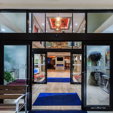 Holiday Inn Express & Suites Houston East By Ihg-3