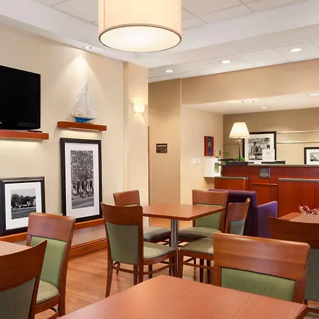 Hampton Inn Geneva-2