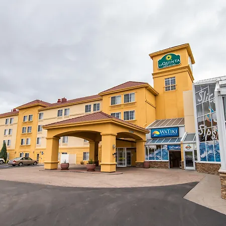 La Quinta Inn And Suites By Wyndham At Watiki Waterpark-2