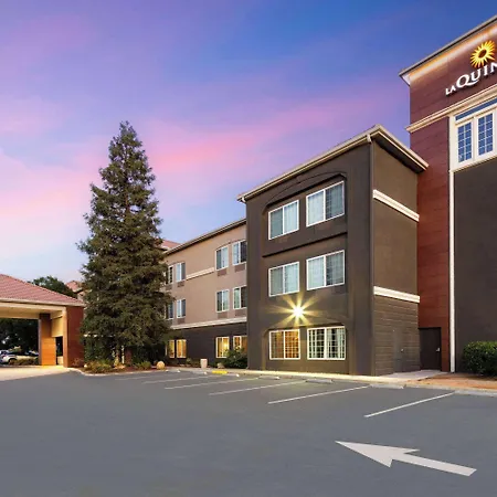 La Quinta By Wyndham Bakersfield North-3