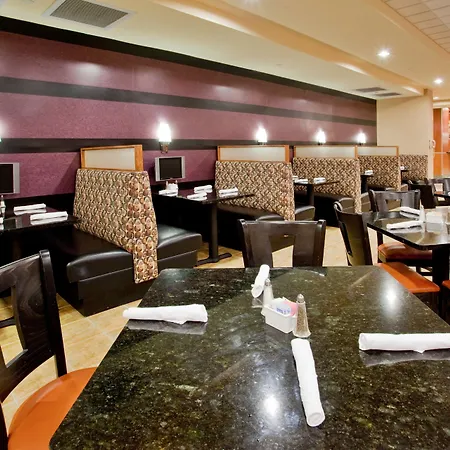 Holiday Inn Hotel & Suites Gateway By Ihg-2