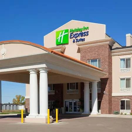 Holiday Inn Express Hotel & Suites Minot South By Ihg-3