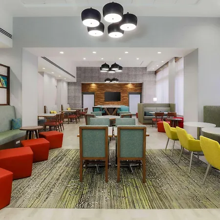 Hampton Inn & Suites Pittsburgh Downtown-3