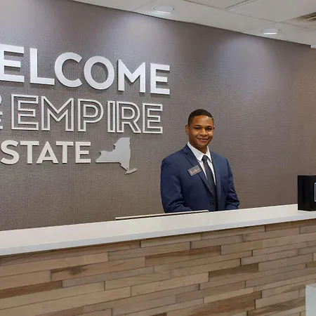 Hampton Inn & Suites Yonkers-3