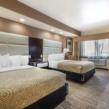 Best Western Plus Lackland Hotel And Suites.-2