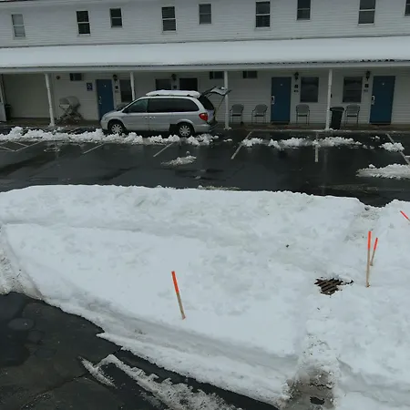 Colonial Motel-2