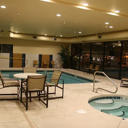 Hampton Inn And Suites Pueblo/North-2