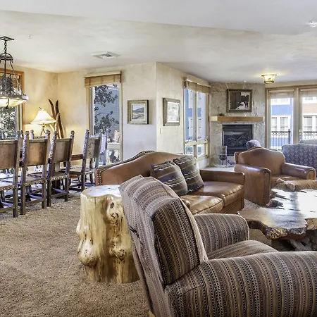 The Caledonian By All Seasons Resort Lodging-3