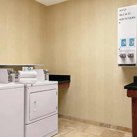 Hampton Inn & Suites Enid-2