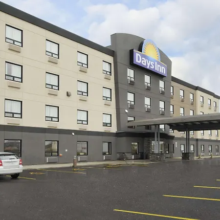 Days Inn By Wyndham Regina Airport West-2
