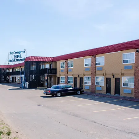 Ramada By Wyndham Medicine Hat-3