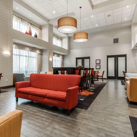 Hampton Inn & Suites By Hilton Lethbridge-2