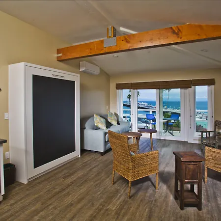 Beach Street Inn And Suites-2