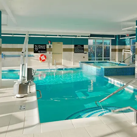 Hampton Inn & Suites Ocean City Bayfront-Convention Center-3