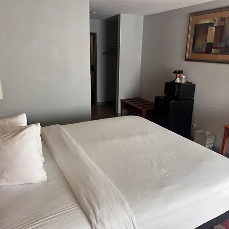 Americas Best Value Inn Hayward-2