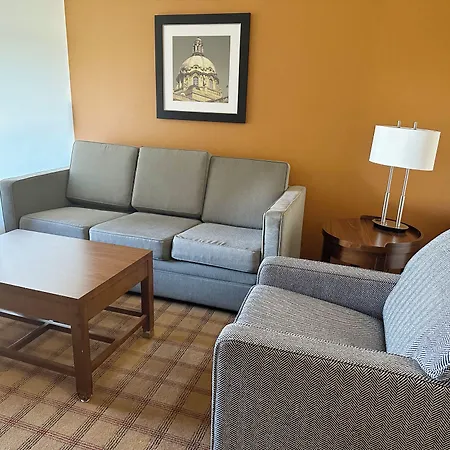 Four Points By Sheraton Edmonton Gateway-2