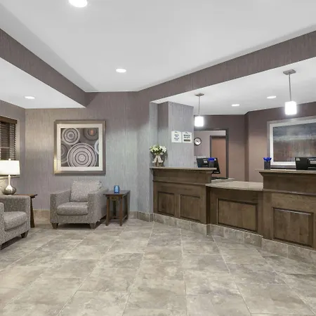 Baymont By Wyndham Minot-2