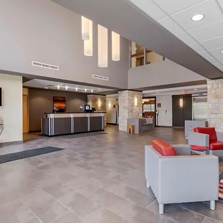 Best Western Plus Eastgate Inn & Suites-2