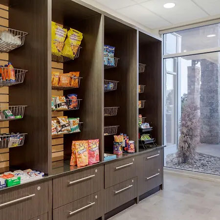 Best Western Plus Eastgate Inn & Suites-3