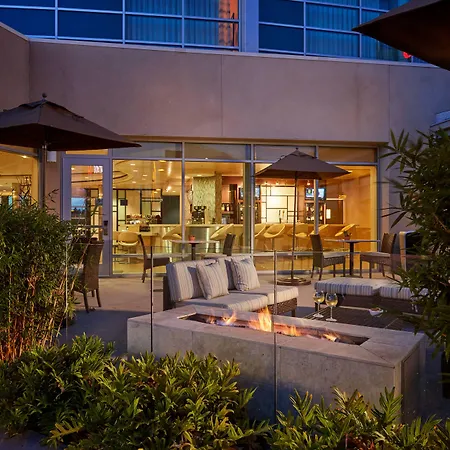 Courtyard By Marriott San Jose North/ Silicon Valley-3