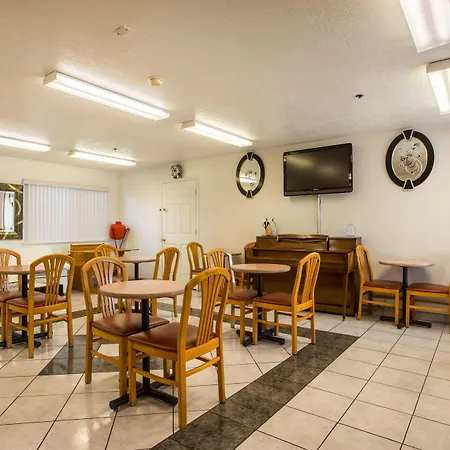Sandia Peak Inn Old Town Abq, A Howard Johnson By Wyndham-3
