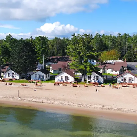 Beach House Lakeside Cottages-3